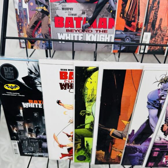 Batman White Knight 1 4 7 Curse 1-7 Red Hood 1, Beyond 5-6 Lot DC Black Label - Picture 7 of 9